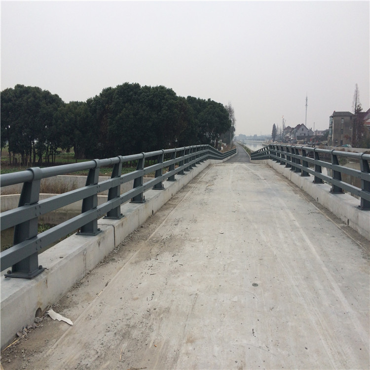 橋梁護(hù)欄，橋梁欄桿